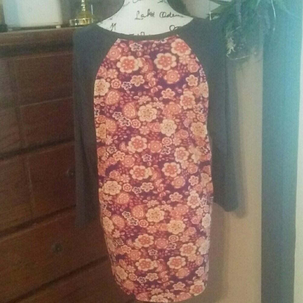 LulaRoe Randy - Picture 3 of 3